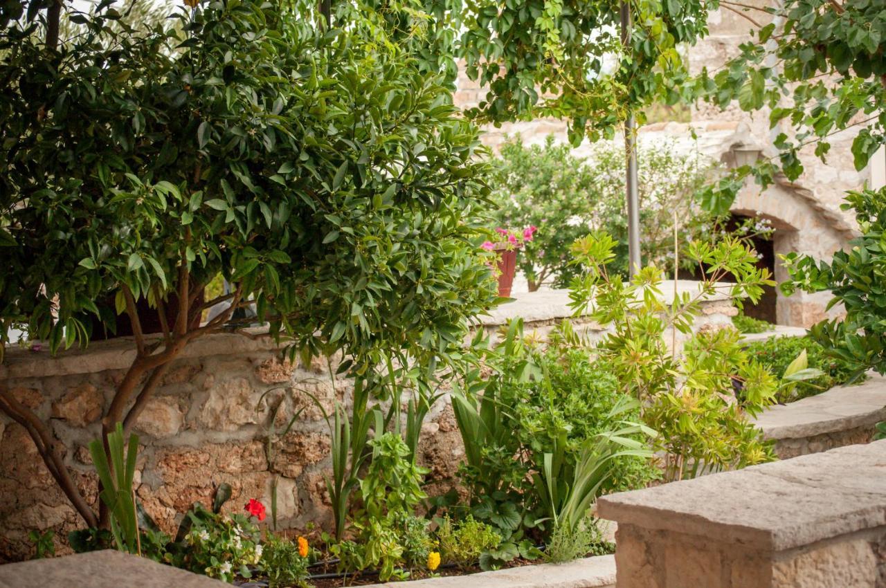 Apartments Obala Бол Екстер'єр фото
