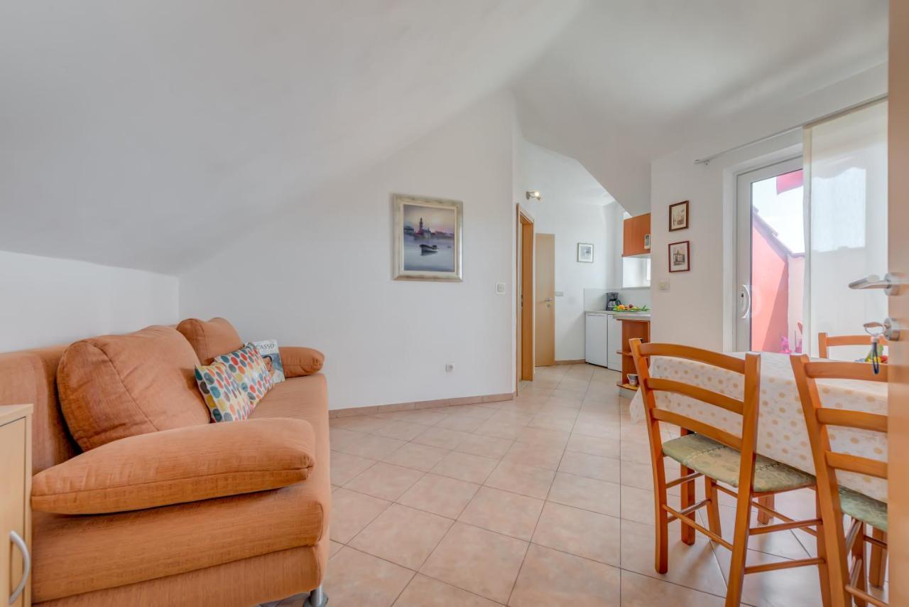 Apartments Obala Бол Екстер'єр фото