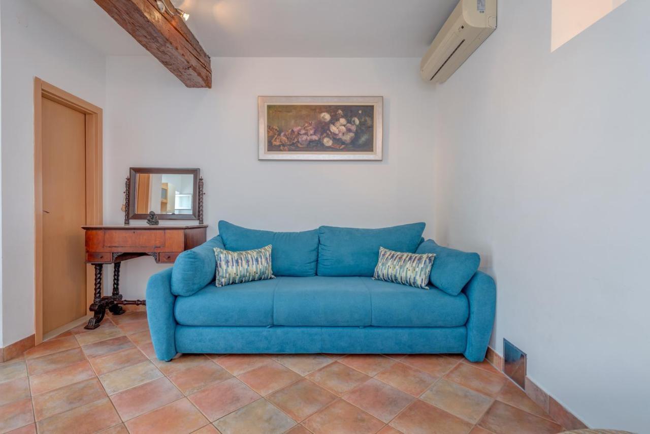 Apartments Obala Бол Екстер'єр фото