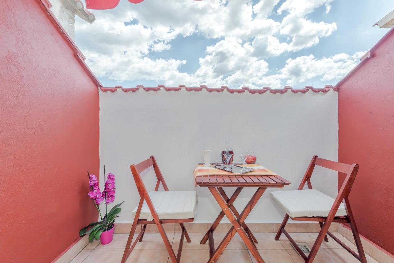 Apartments Obala Бол Екстер'єр фото